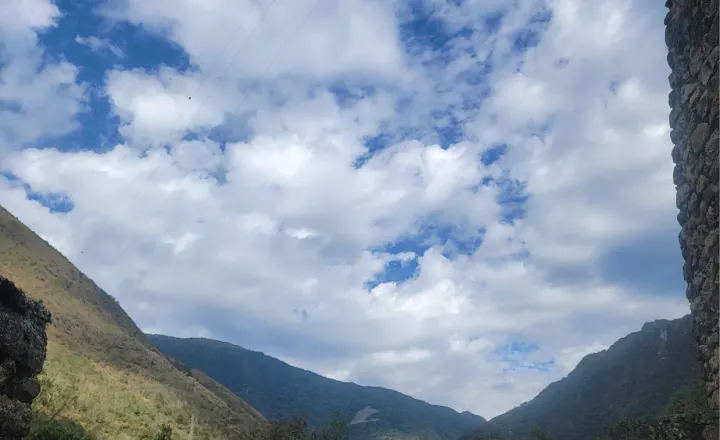 Restos arqueológicos en la ruta hacia Machu Picchu