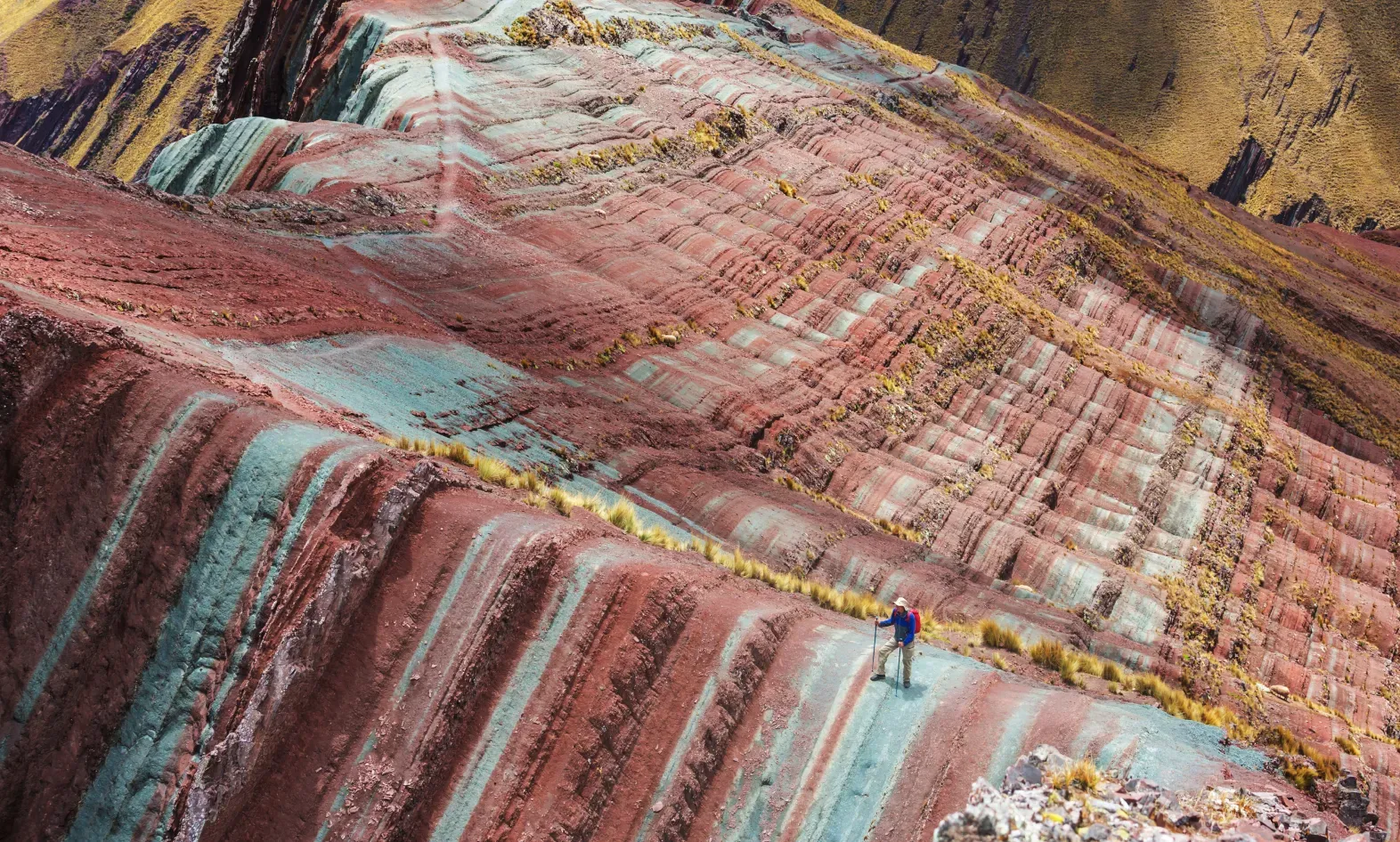 Laderas de colores de Pallay Punchu