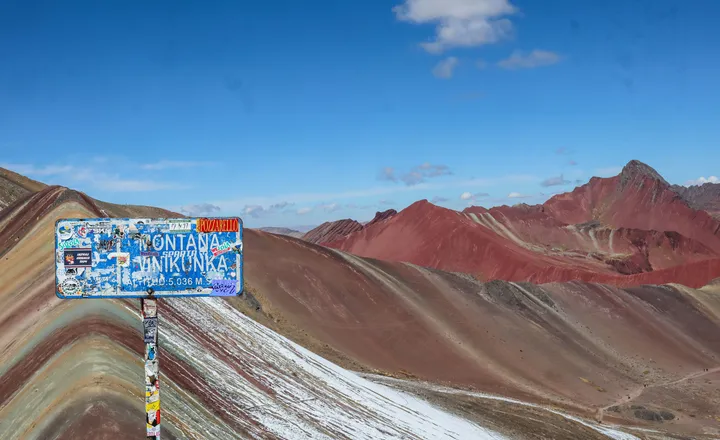 Vista panorámica de la Montaña Arcoíris Vinicunca