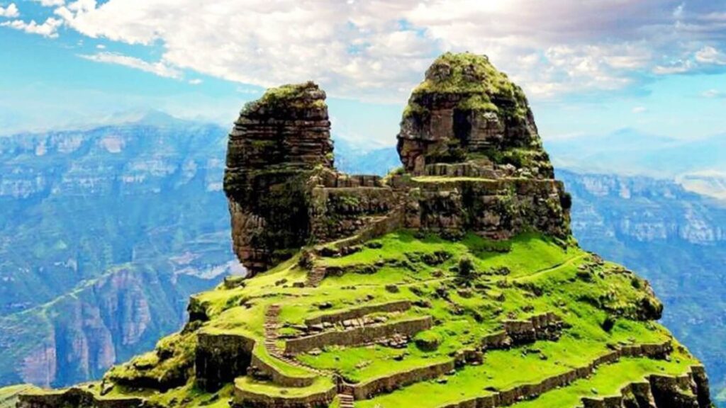 Waqrapukara en 2025: La Fortaleza Inca con forma de cuerno que debes visitar 🏞️🦌